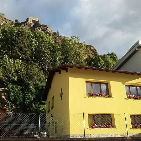 Konukevi Le Merle Chatelain